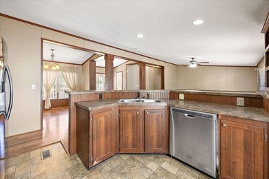 Beautiful home on Lake Pinkston. Just under 3 acres with two - photo 18