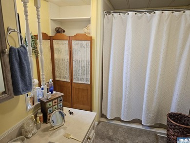 Very well kept home in Juniper Mobile Estates. This home is - photo 20
