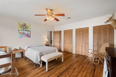 Welcome to an extraordinary real estate opportunity that - photo 23