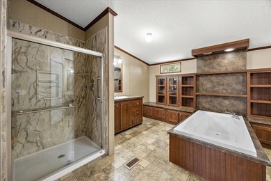 Beautiful home on Lake Pinkston. Just under 3 acres with two - photo 27