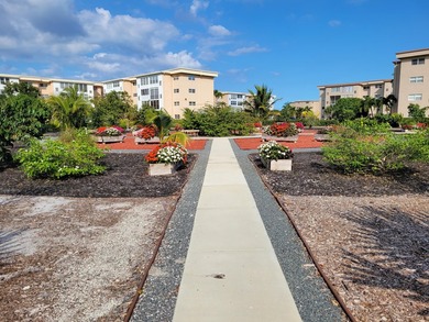 A Must-See Gem in a Vibrant Community! Discover this beautiful - photo 35