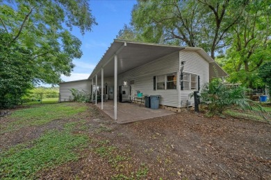Lake Home For Sale in Summerfield, Florida