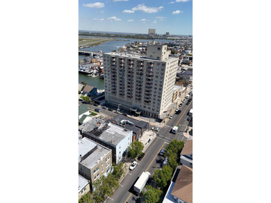 Prime mixed-use investment opportunity just steps from Stockton - photo 7