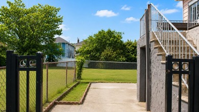 Exceptional Income-Producing Duplex Overlooking Gardner's Basin! - photo 8