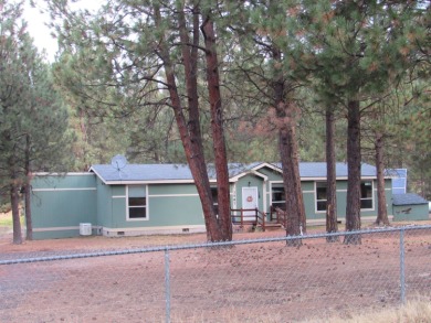 Lake Home For Sale in Chiloquin, Oregon