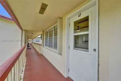 Century Village-This beautifully renovated 2-bedroom, 2-bath - photo 12