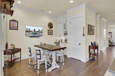 Overlooking the picturesque Frissel Park, this impeccably