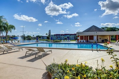 BEAUTIFUL REMODELED UNIT LOCATED IN SUNRISE LAKES PHASE 3, WITH - photo 23