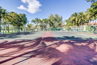BEAUTIFUL REMODELED UNIT LOCATED IN SUNRISE LAKES PHASE 3, WITH - photo 24