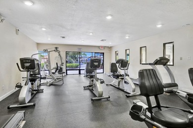 BEAUTIFUL REMODELED UNIT LOCATED IN SUNRISE LAKES PHASE 3, WITH - photo 25