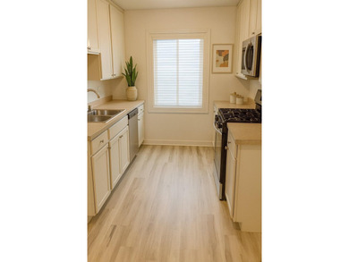 Rentals Allowed!! Updated 1st floor unit this might be the best - photo 5