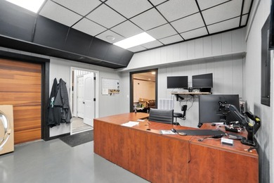 Tremendous opportunity to own property in very close proximity - photo 28