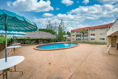 BEAUTIFUL REMODELED UNIT LOCATED IN SUNRISE LAKES PHASE 3, WITH - photo 29