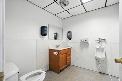 Tremendous opportunity to own property in very close proximity - photo 31