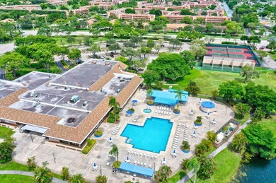 BEAUTIFUL REMODELED UNIT LOCATED IN SUNRISE LAKES PHASE 3, WITH - photo 36