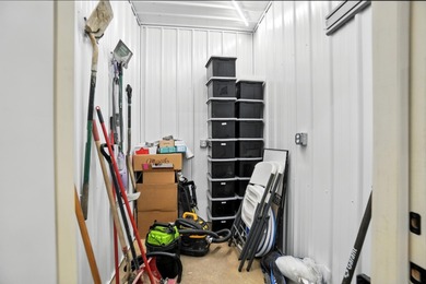 Tremendous opportunity to own property in very close proximity - photo 41