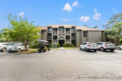 Top Floor with views of the amenities and beautiful landscaping - photo 2