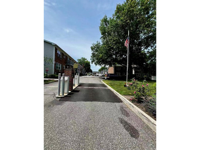 Welcome to 246 Fairharbor Drive, Patchogue! Beautifully - photo 13