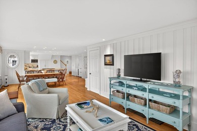 Panoramic Stage Harbor views are the centerpiece of this - photo 15