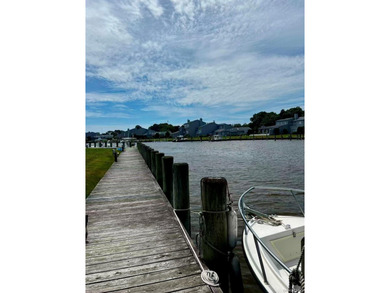 Welcome to 246 Fairharbor Drive, Patchogue! Beautifully - photo 16