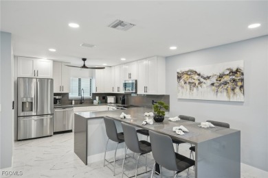 Priced to sell today! Stunning 3 bedroom 2 bath waterfront pool - photo 8