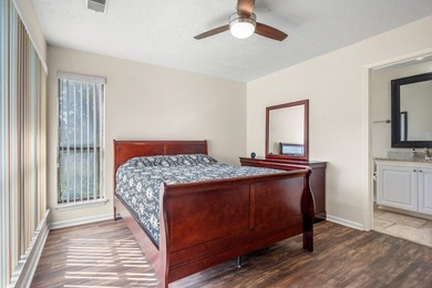 Top Floor with views of the amenities and beautiful landscaping - photo 10