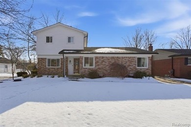 Lake Saint Clair Home For Sale in Saint Clair Shores Michigan