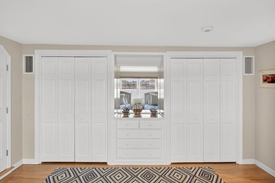 Panoramic Stage Harbor views are the centerpiece of this - photo 29