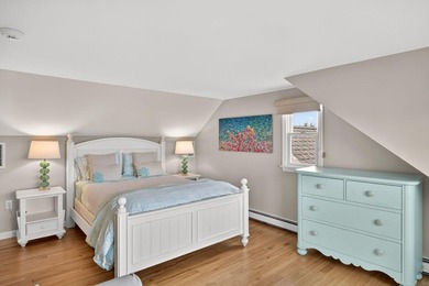 Panoramic Stage Harbor views are the centerpiece of this - photo 31
