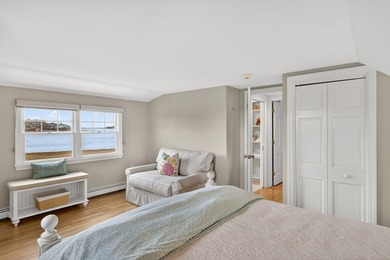 Panoramic Stage Harbor views are the centerpiece of this - photo 32