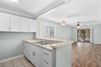 Welcome to Unit 109 in Eagle Lake, a beautifully updated - photo 8