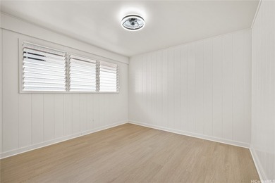 This one's a gem w/wonderful neighbors. Turn-key, move in ready - photo 8