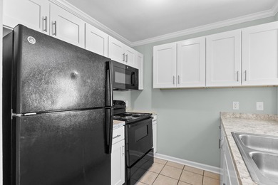 Welcome to Unit 109 in Eagle Lake, a beautifully updated - photo 10