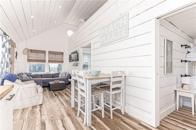 Welcome to your coastal escape in the desirable Roy Carpenter's - photo 10