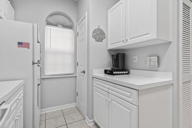 Welcome to this beautiful turn-key and fully furnished 2nd floor - photo 10
