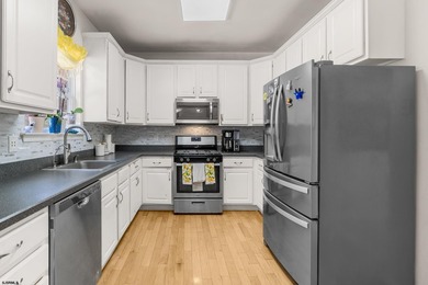 Open House: Friday 5pm - 7pm, Sunday 1pm - 2:30pm. Welcome to - photo 7