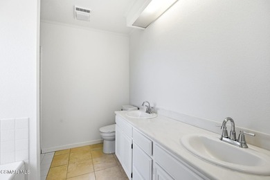 Immaculate and Move in Ready! Highly desirable single story - photo 19