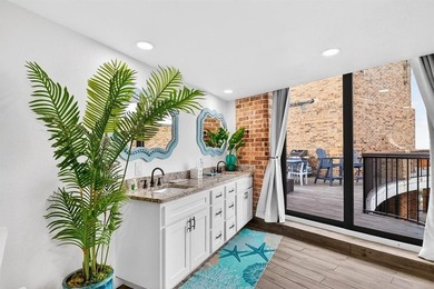 EXPANSIVE GULF VIEWS. LUXURIOUS ASTHETIC. TWO PRIVATE PATIOS - photo 26