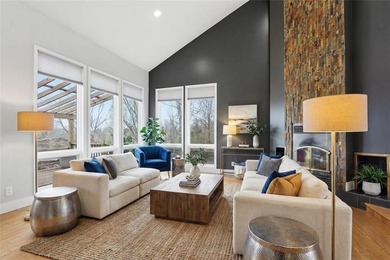 Private Retreat; Endless Possibilities! Tucked away on just over - photo 2