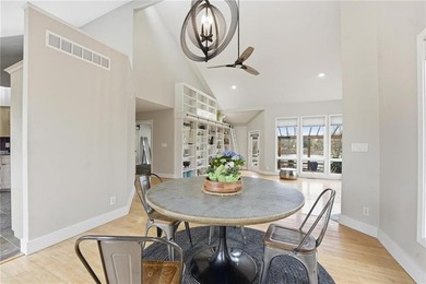 Private Retreat; Endless Possibilities! Tucked away on just over - photo 8