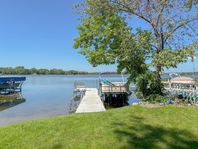 Escape to your own lakeside retreat with this charming 3-bedroom - photo 4