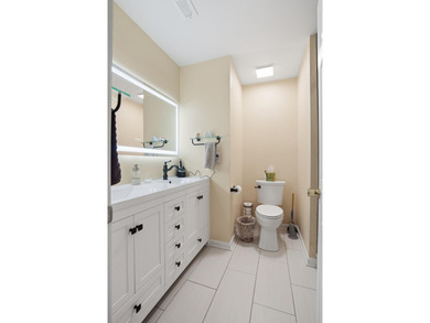 Discover the perfect blend of style and convenience in this - photo 12