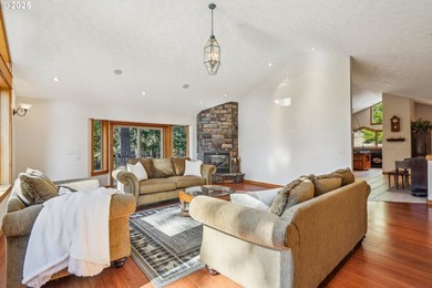 Welcome to your dream retreat at 232 Upper Lakeview Dr. This - photo 16