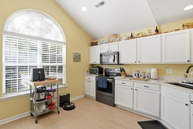 Discover the perfect blend of style and convenience in this - photo 23