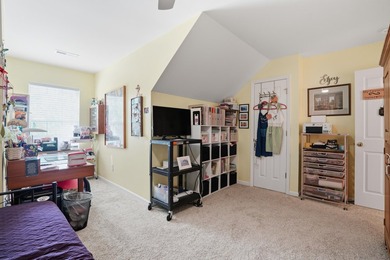 Discover the perfect blend of style and convenience in this - photo 25