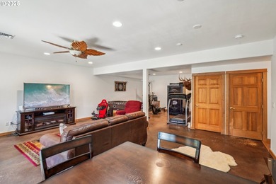 Welcome to your dream retreat at 232 Upper Lakeview Dr. This - photo 29