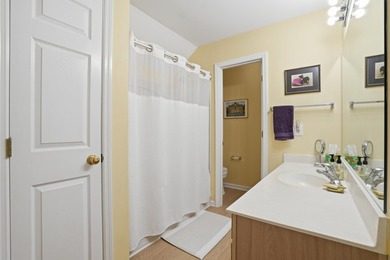 Discover the perfect blend of style and convenience in this - photo 30