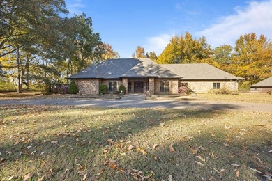 Lake Home For Sale in Memphis, Tennessee