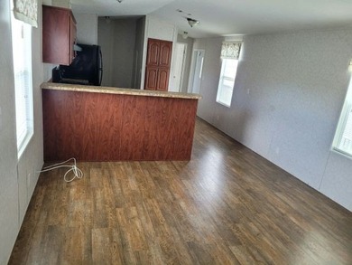 Find your place in the world at Meadowbrook, a well-maintained - photo 3
