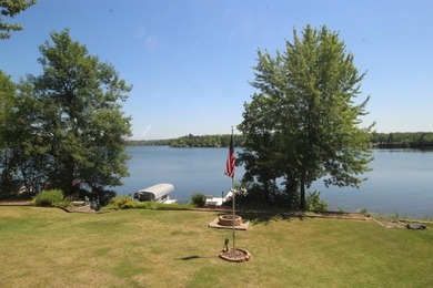 Welcome to Island Lake! This 3-bedroom, 2-bath home with 100 - photo 1